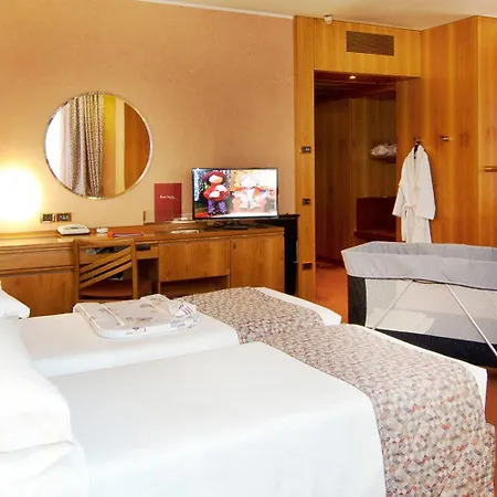 Michelangelo Otel 4*