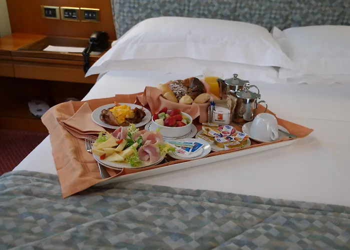 호텔 Michelangelo 4*